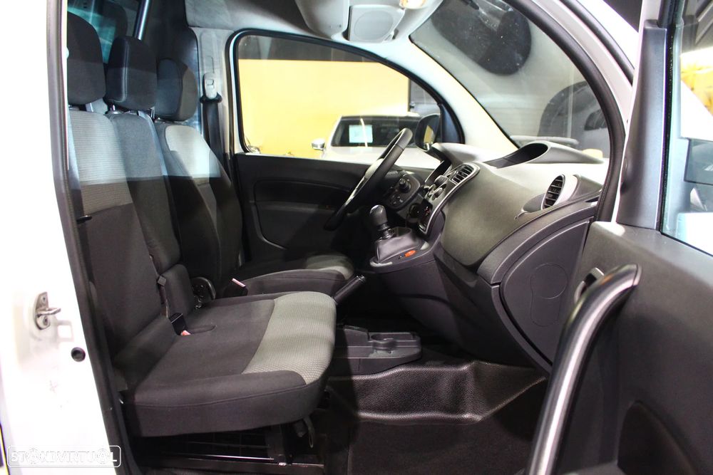 Renault KANGOO IVA DEDUTIVEL - 12