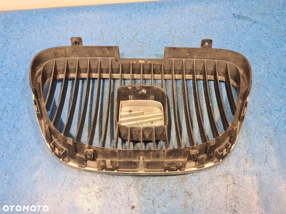 SEAT ALTEA  I ATRAPA / GRILL - 6