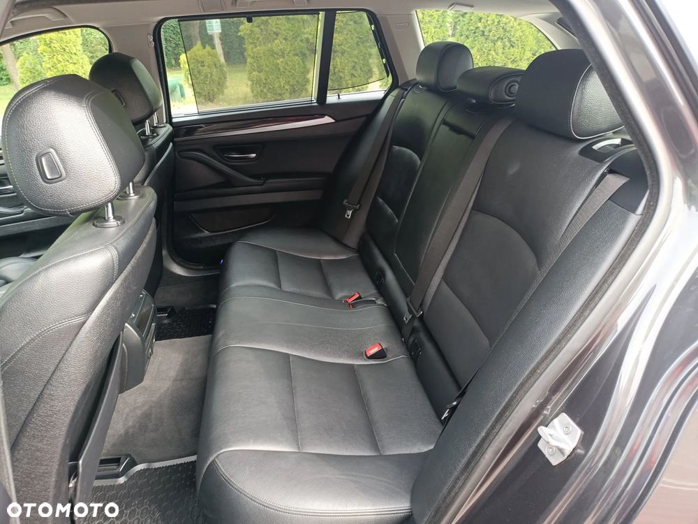 BMW Seria 5 530d xDrive - 11
