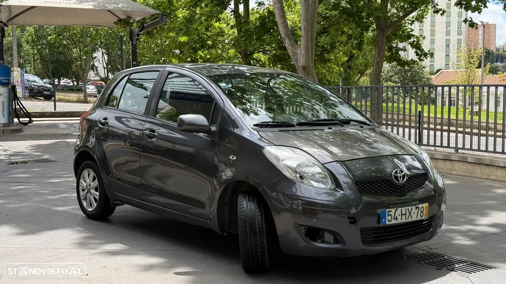 Toyota Yaris 1.0 VVT-i AC Manual - 3