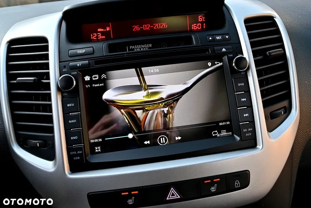 Kia Venga 1.4 CVVT Attract - 32