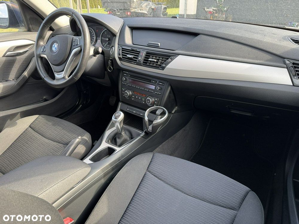 BMW X1 sDrive18d xLine - 8