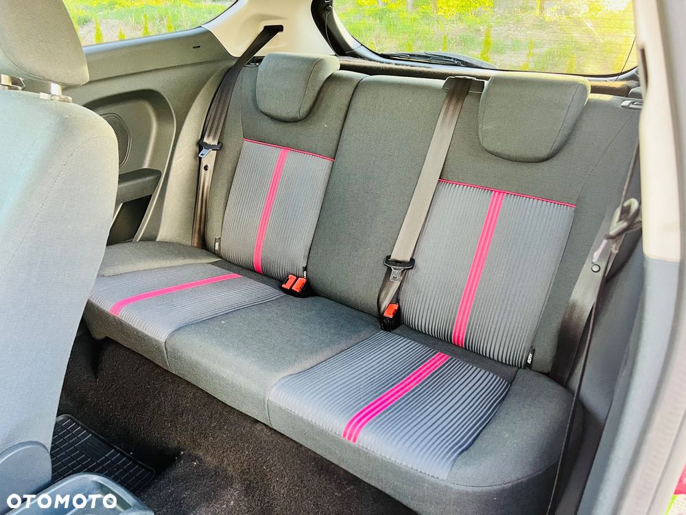 Ford Fiesta 1.25 Viva - 21
