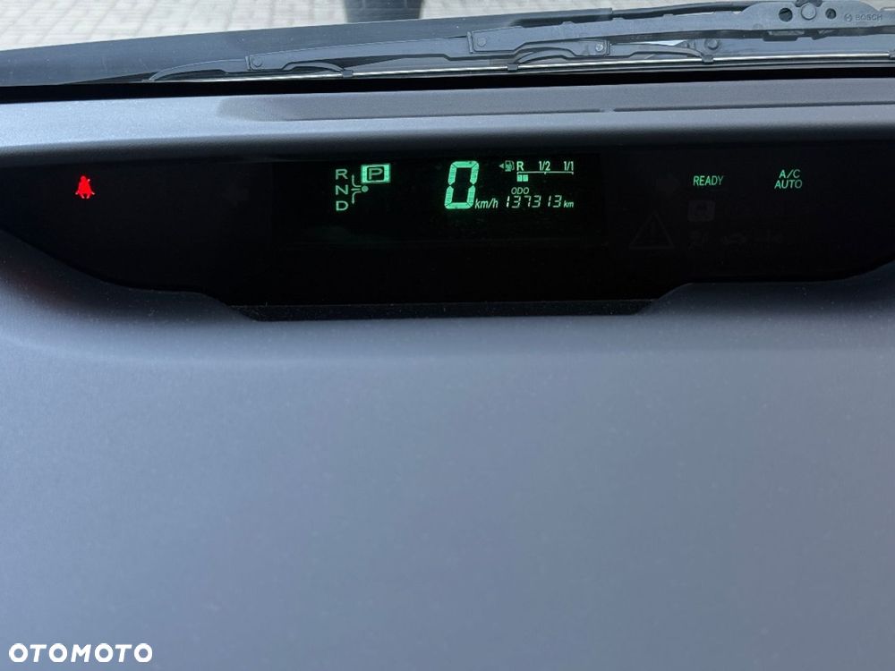 Toyota Prius (Hybrid) Sol - 22