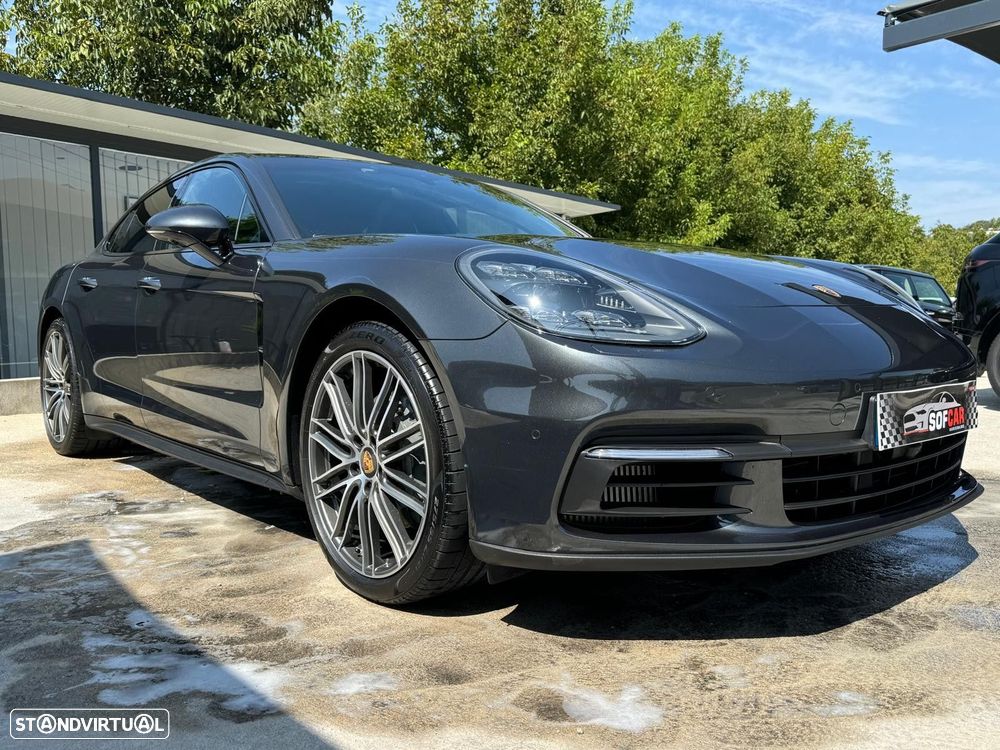 Porsche Panamera 4 S - 1