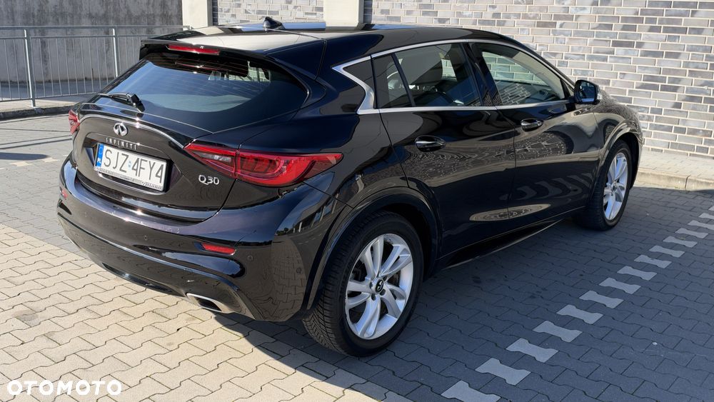 Infiniti Q30 1.5d Premium Tech - 7
