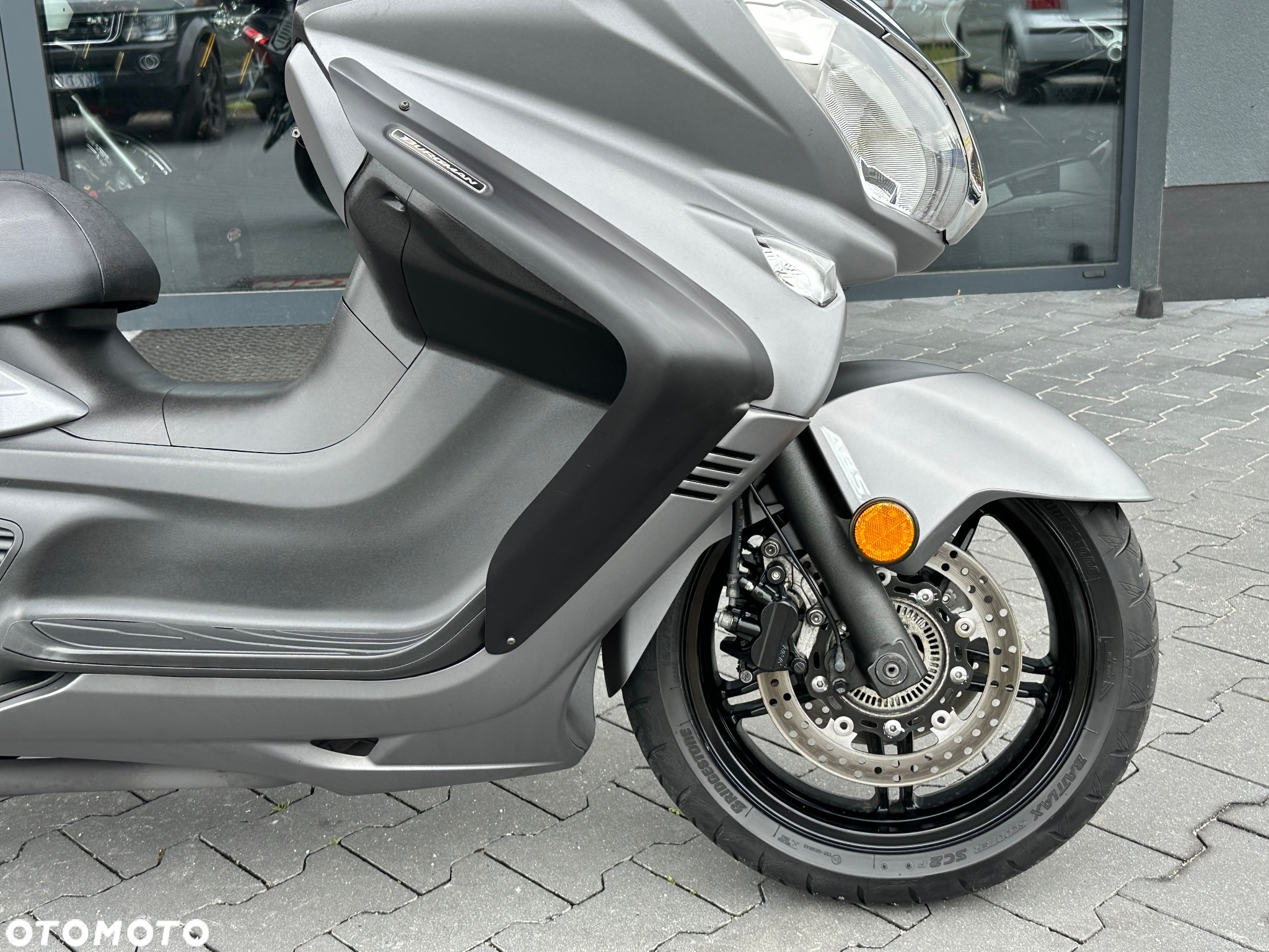 Suzuki Burgman - 8
