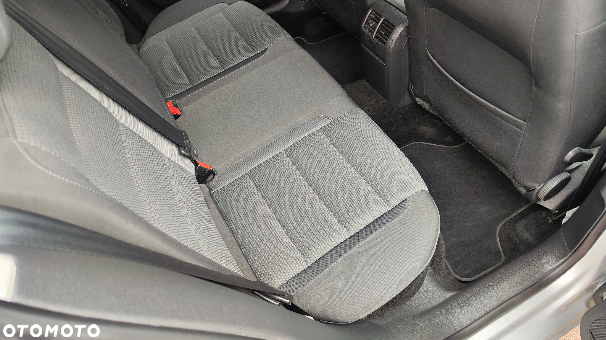 Volkswagen Golf VI 1.6 Comfortline - 25