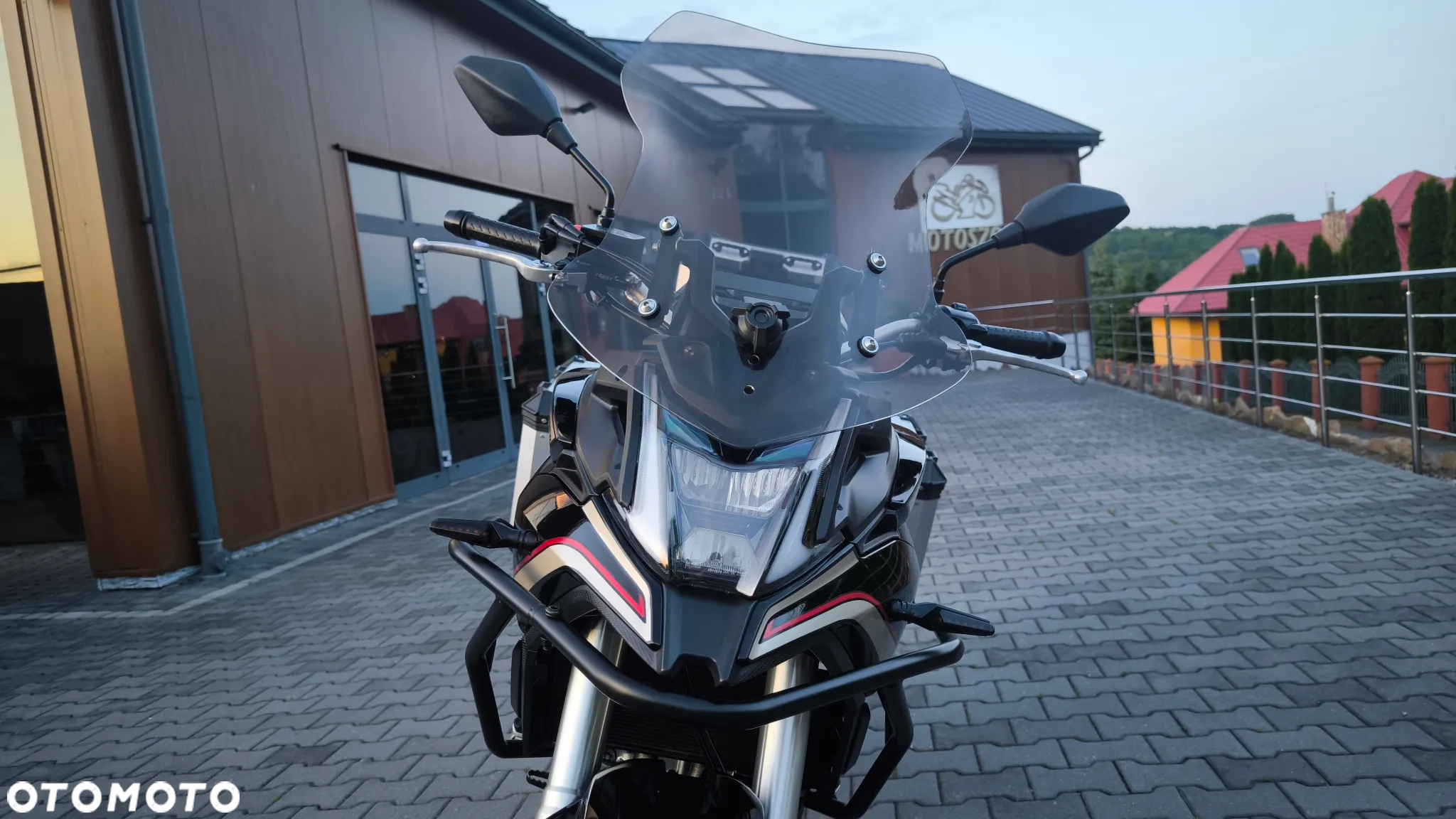 VOGE 500DSX - 17