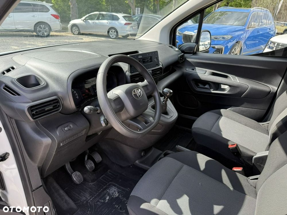 Toyota Proace City - 10