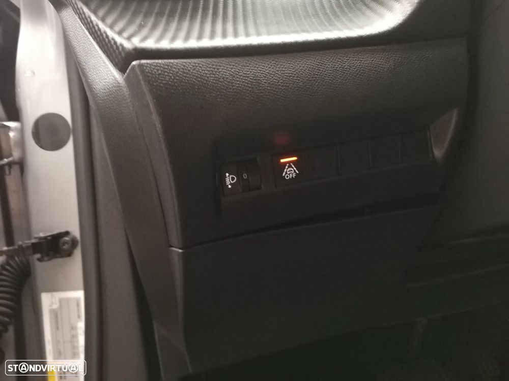 Peugeot 2008 1.5 BlueHDi Allure Pack EAT8 - 18