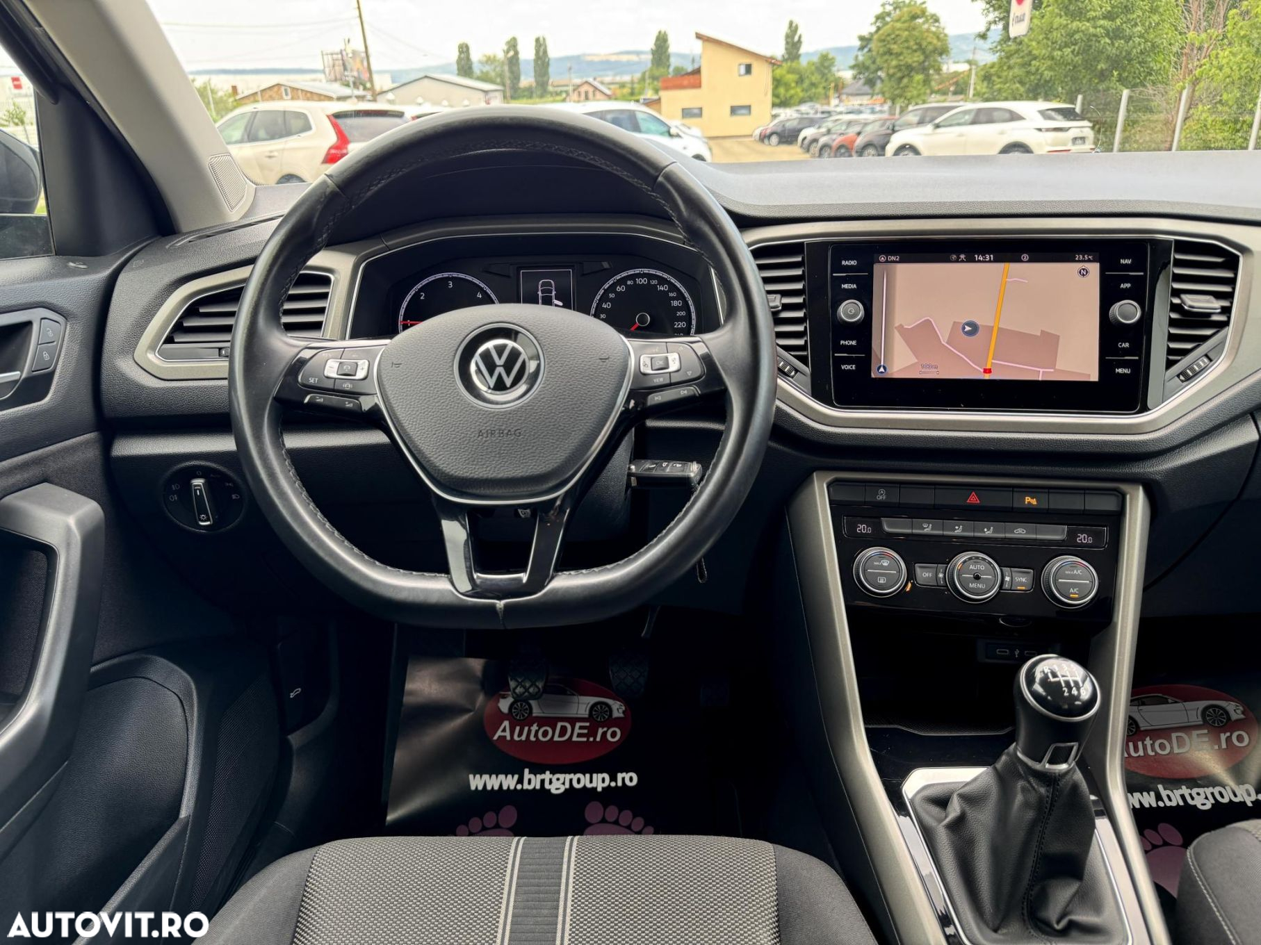 Volkswagen T-ROC - 9
