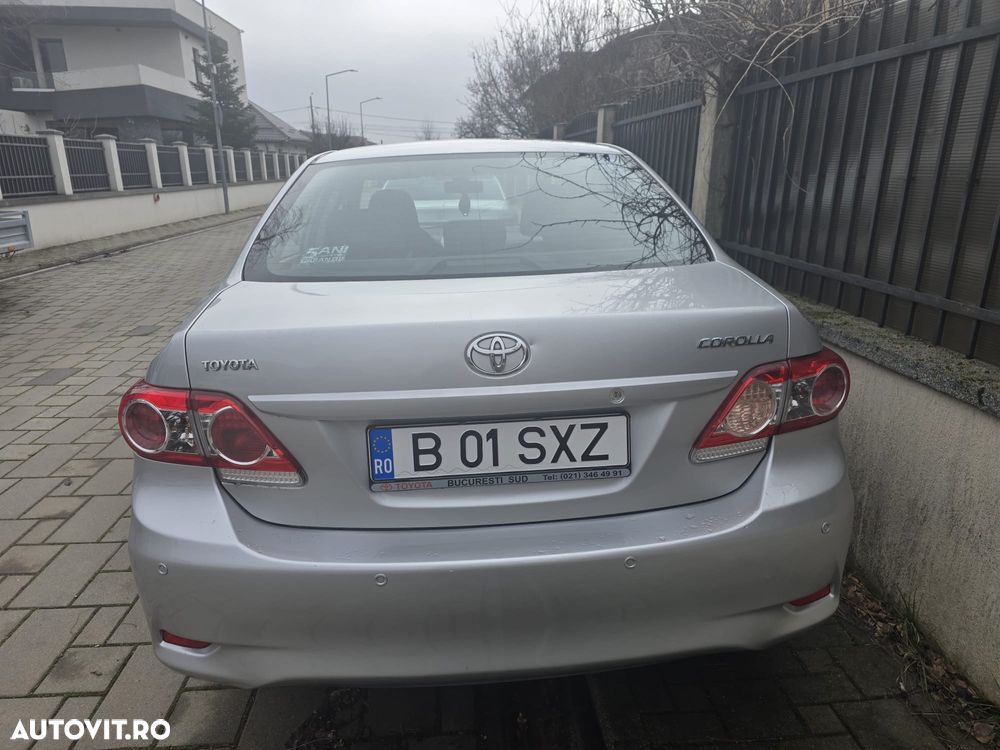 Toyota Corolla 1.6 Luna - 3