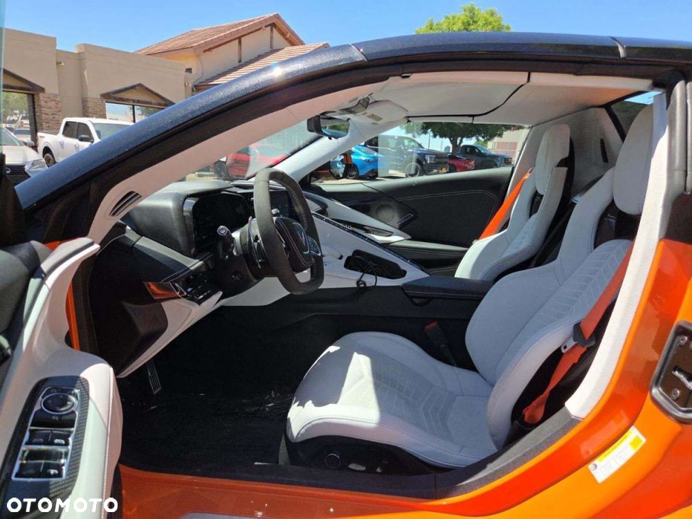 Chevrolet Corvette - 6