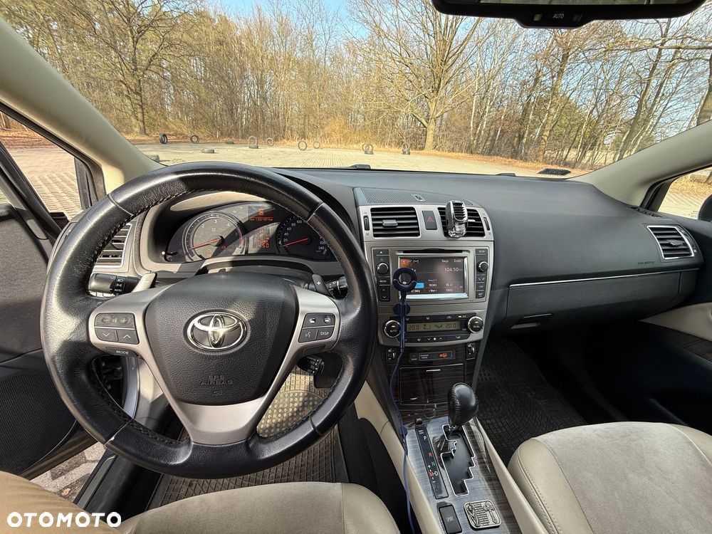 Toyota Avensis 2.2 D-4D Premium - 4