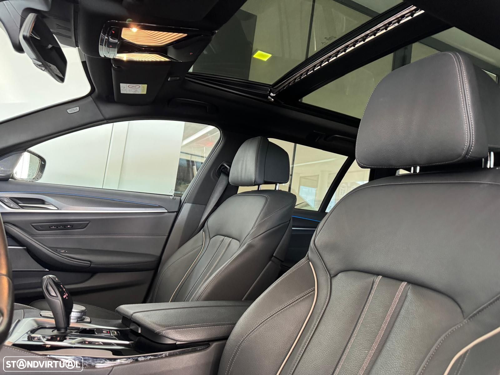 BMW 530 e Pack Desportivo M - 19