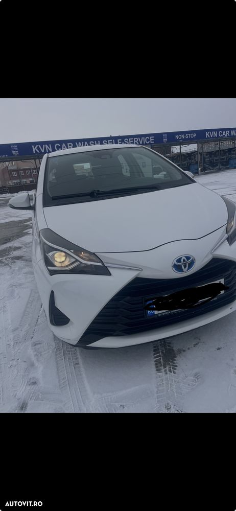 Toyota Yaris 1.5 VVT-i HSD Terra - 2