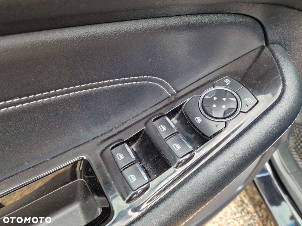 Ford Edge - 10