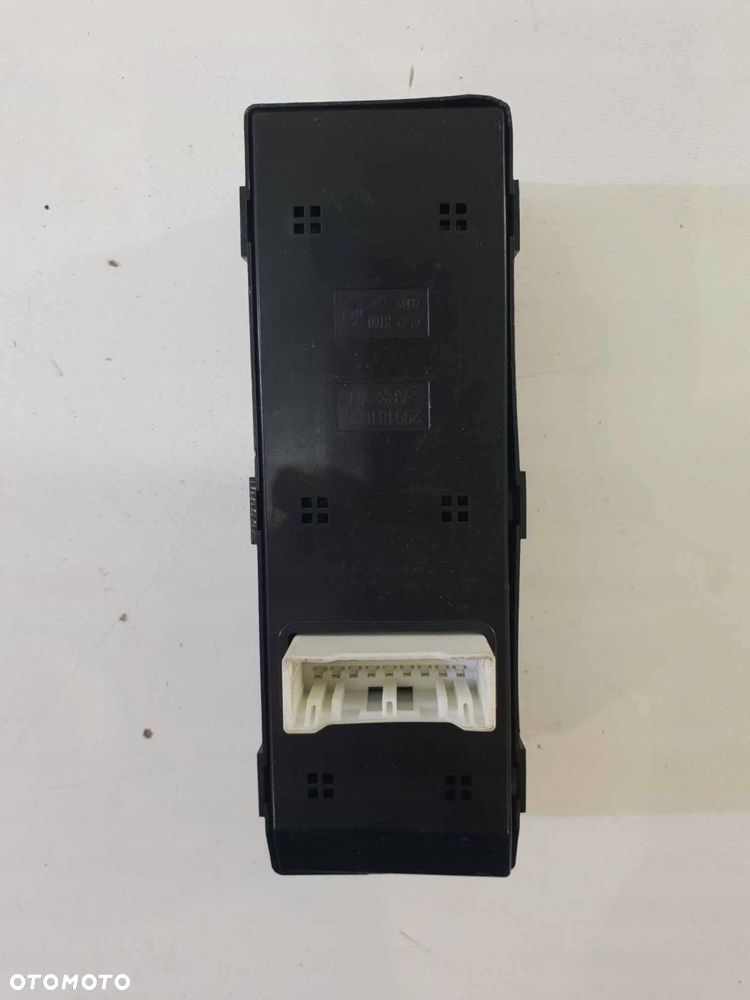 KIA PICANTO III PANEL PRZEŁĄCZNIK SZYB 93570-G6020 - 2
