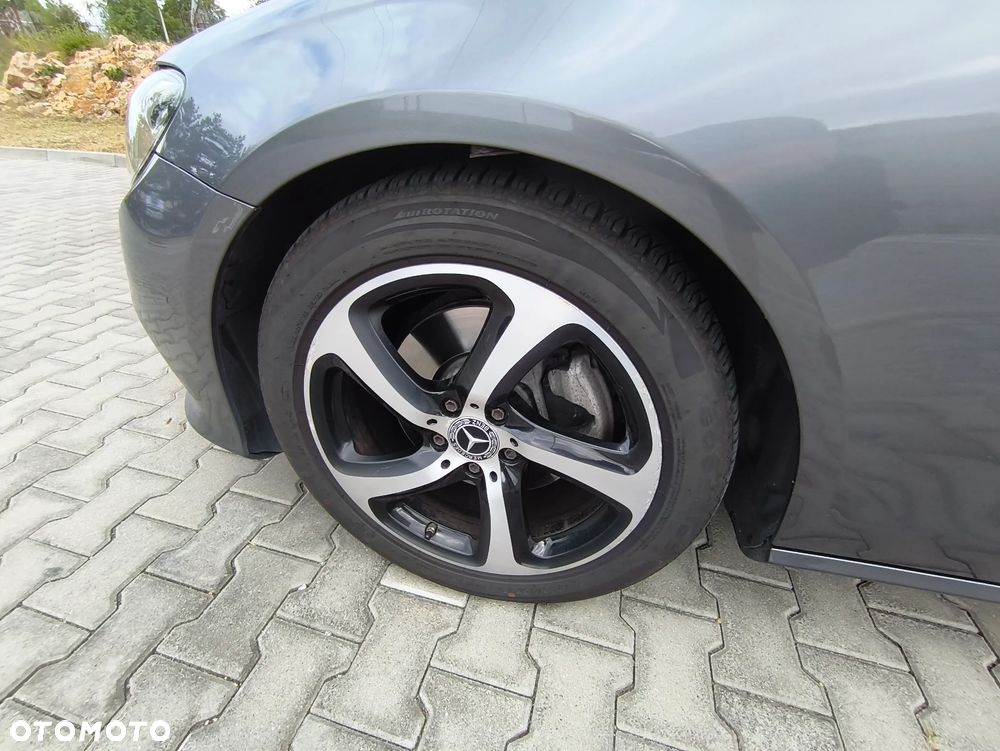 Mercedes-Benz Klasa E 220 d 9G-TRONIC AMG Line - 9