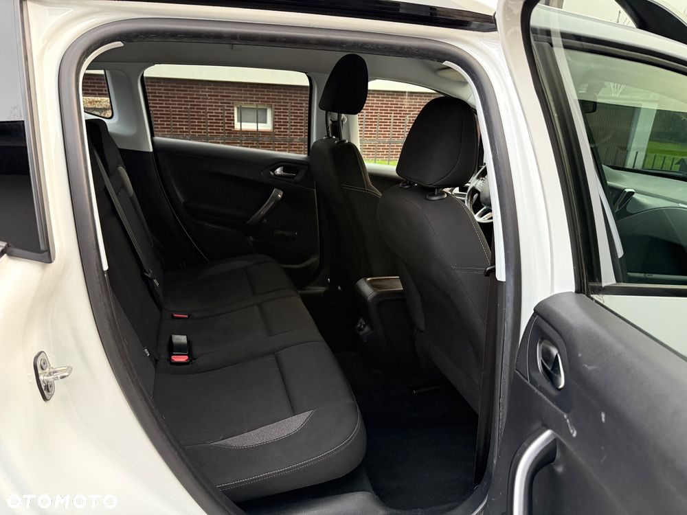 Peugeot 2008 BlueHDi 100 STOP & START Active - 12