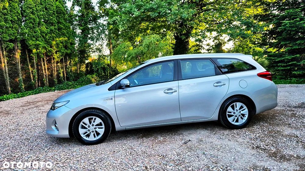 Toyota Auris 1.8 HSD Luna - 23
