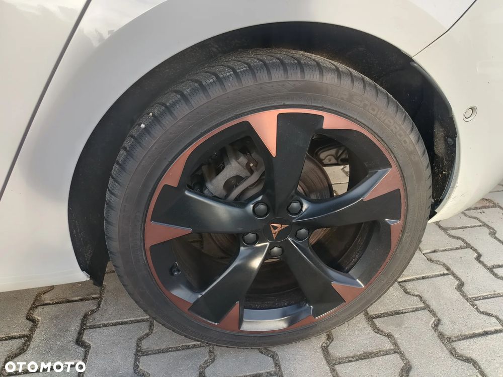 Cupra Leon 1.5 eTSI DSG - 28