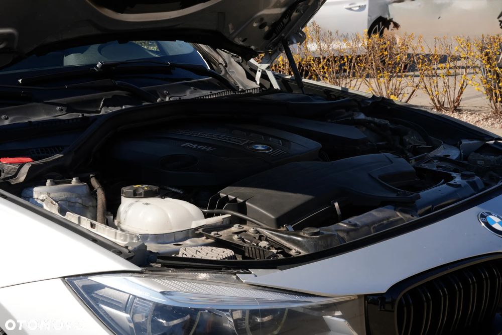 BMW Seria 3 325d - 16