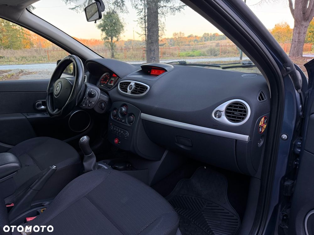 Renault Clio - 8