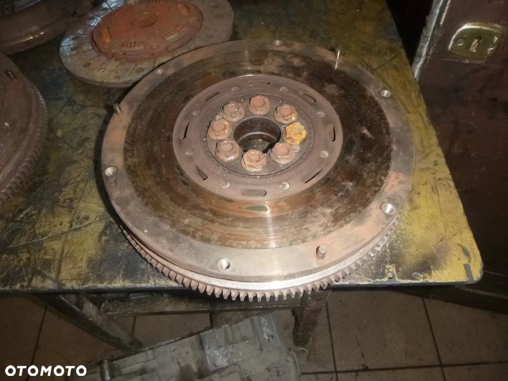 SPRZĘGŁO KOMPLETNE SPRAWNY DWUMASOWE VW LT 2,5TDI - 4