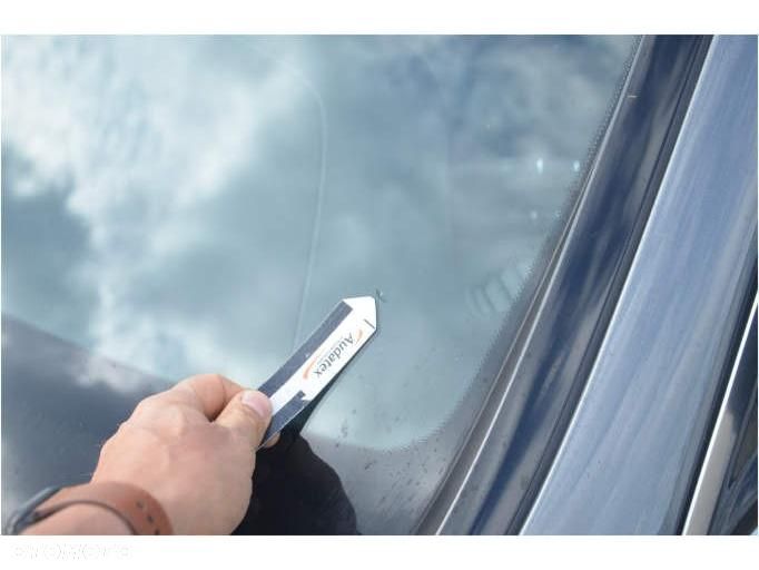 Mercedes-Benz Klasa E - 26