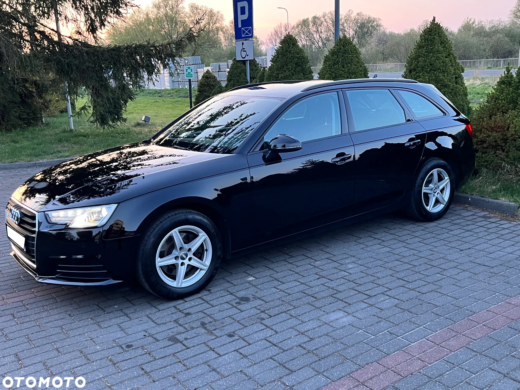 Audi A4 Avant 2.0 TDI ultra - 14