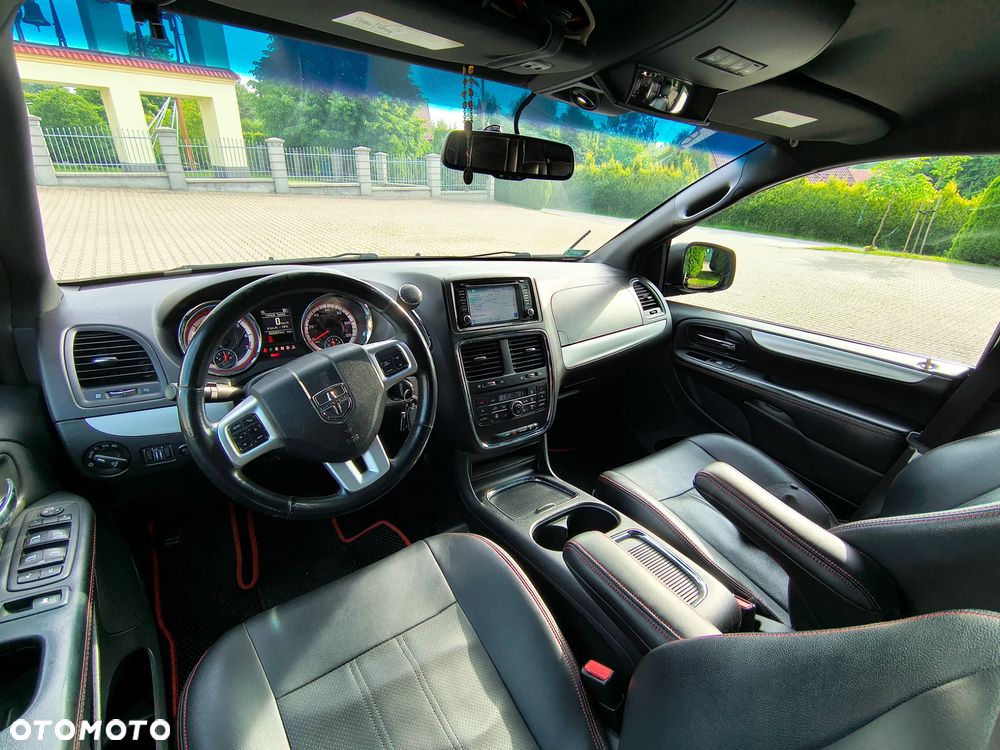 Dodge Grand Caravan - 7