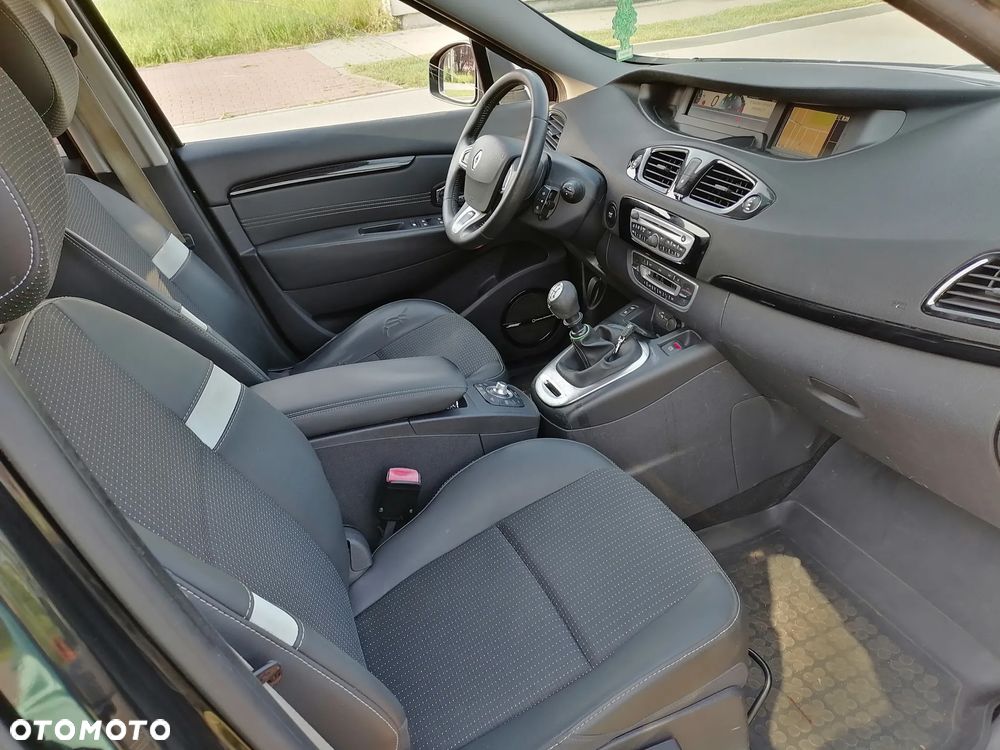 Renault Scenic 1.6 dCi Energy Bose Edition S&S - 9