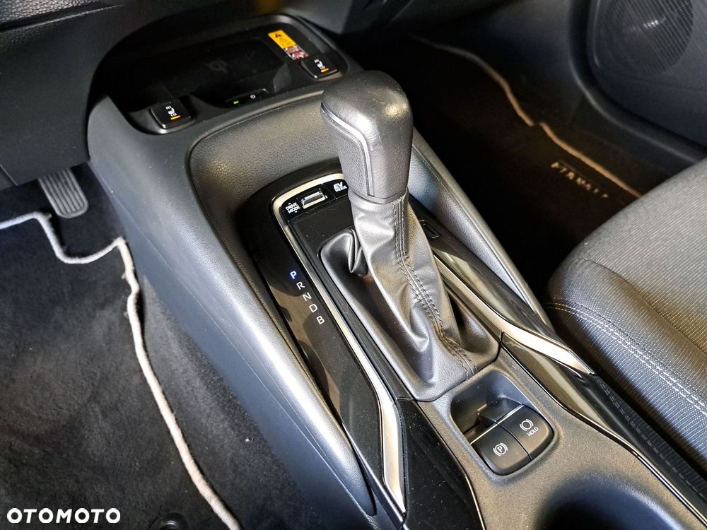 Toyota Corolla 1.8 Hybrid Comfort - 29