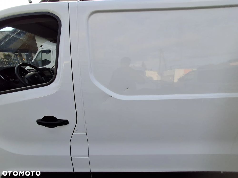 Renault Trafic - 25