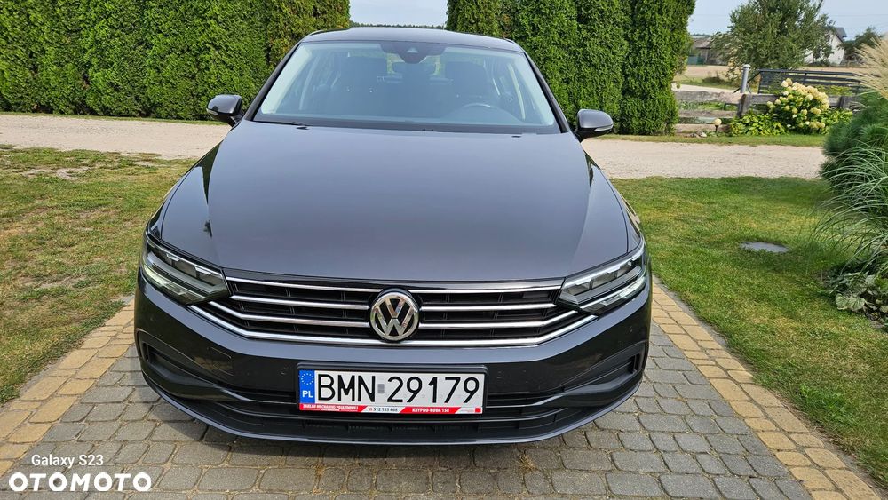Volkswagen Passat - 2