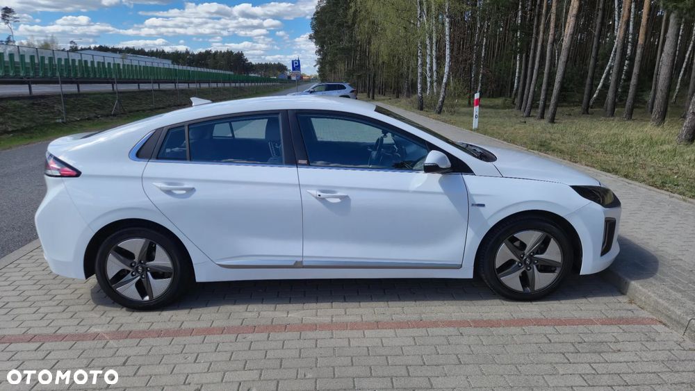 Hyundai IONIQ Hybrid Premium - 2