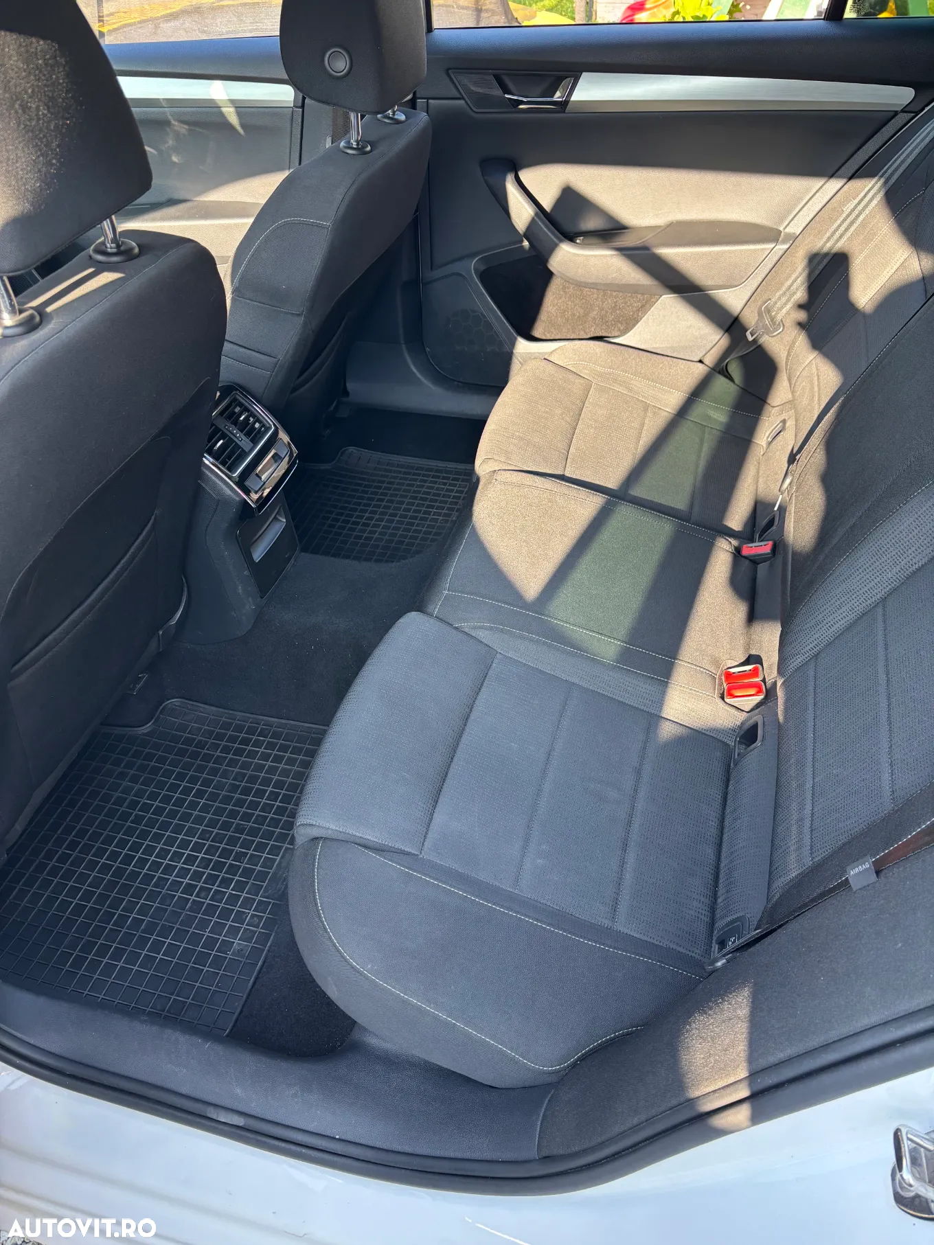 Skoda Superb 2.0 TDI DSG Active - 5