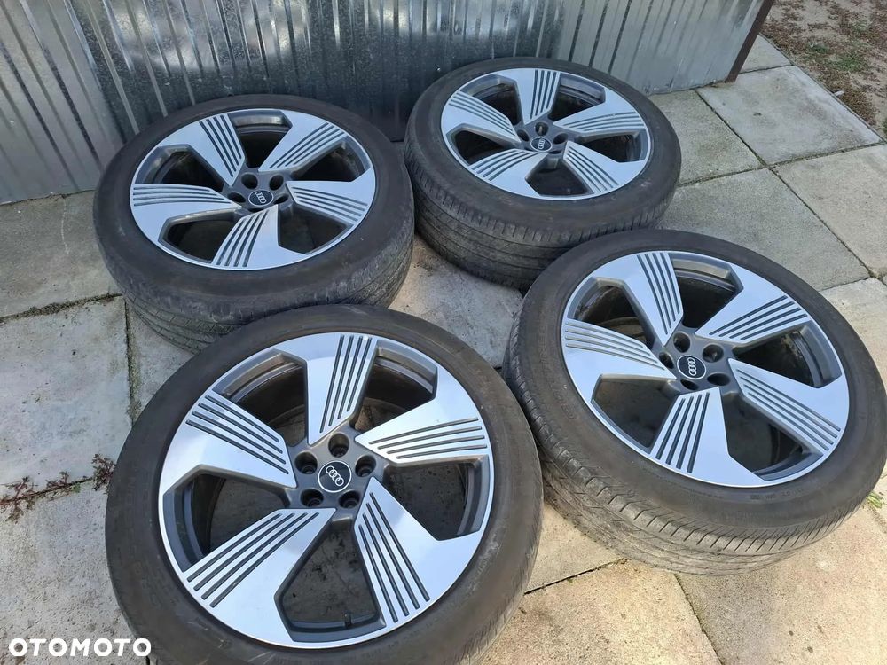KOŁA ALUFELGI FELGI ALUMINIOWE AUDI R21 E-TRON ETRON 4KE 4KE601025F 9,5J x 21H2 ET36 Q7 Q8 SQ7 SQ8 IDEALNE - 3