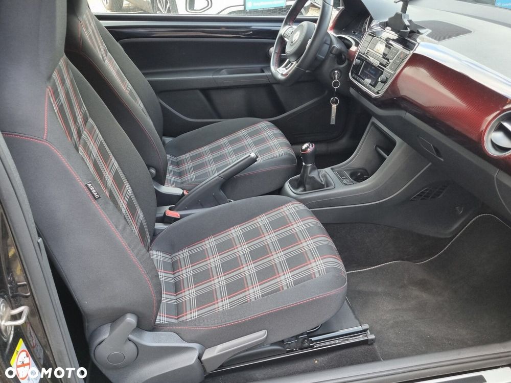 Volkswagen up! 1.0 TSI GTI - 11