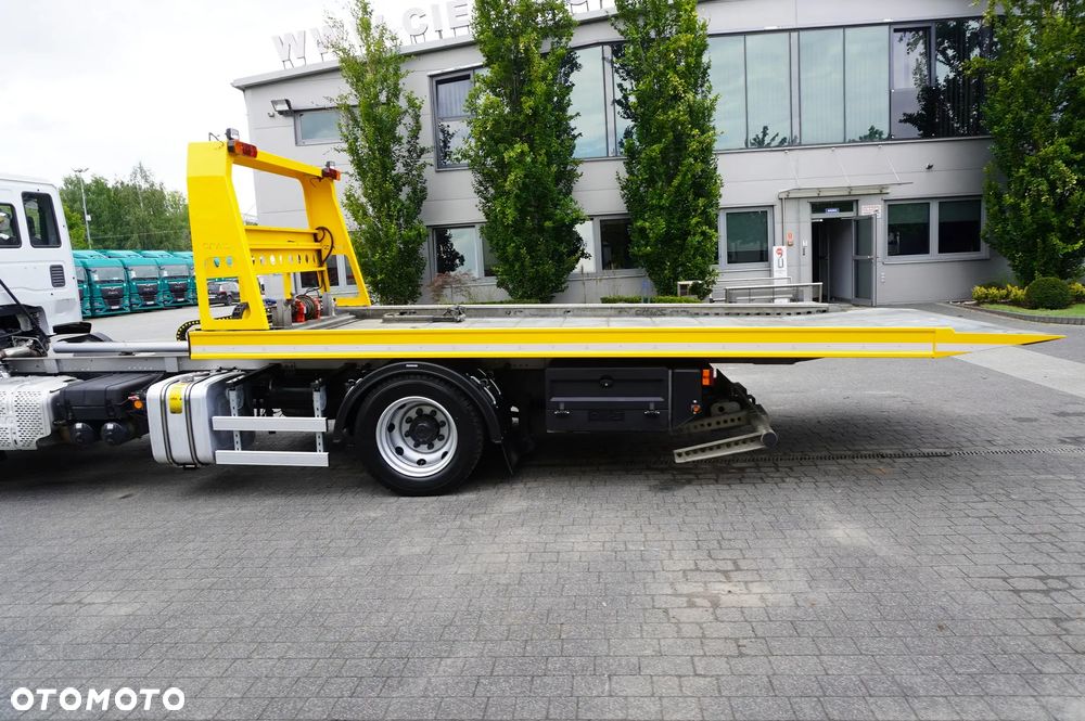 Iveco Eurocargo 160-210 / 75,000 km! / Opuszczana laweta OMARS / Widelec - 15