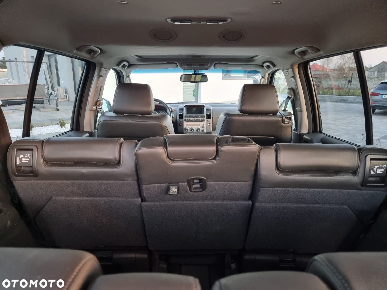 Nissan Pathfinder 2.5 D SE - 19
