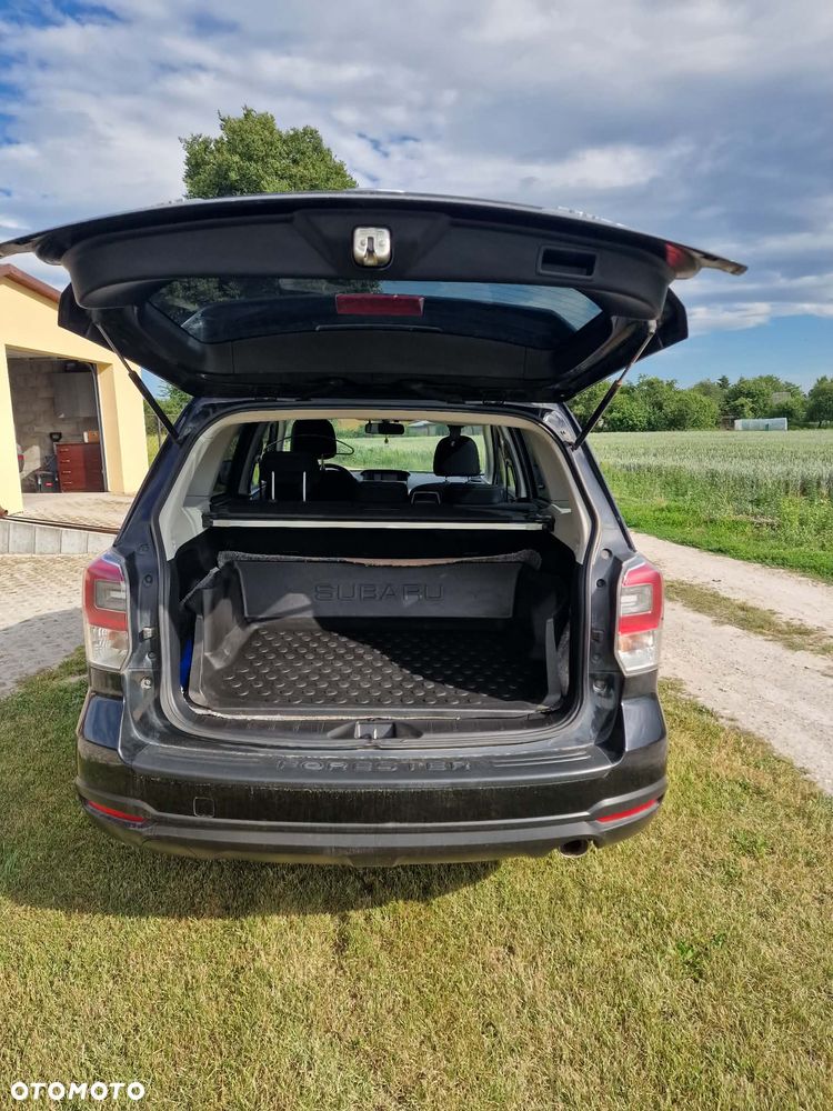 Subaru Forester 2.0 D Exclusive - 11