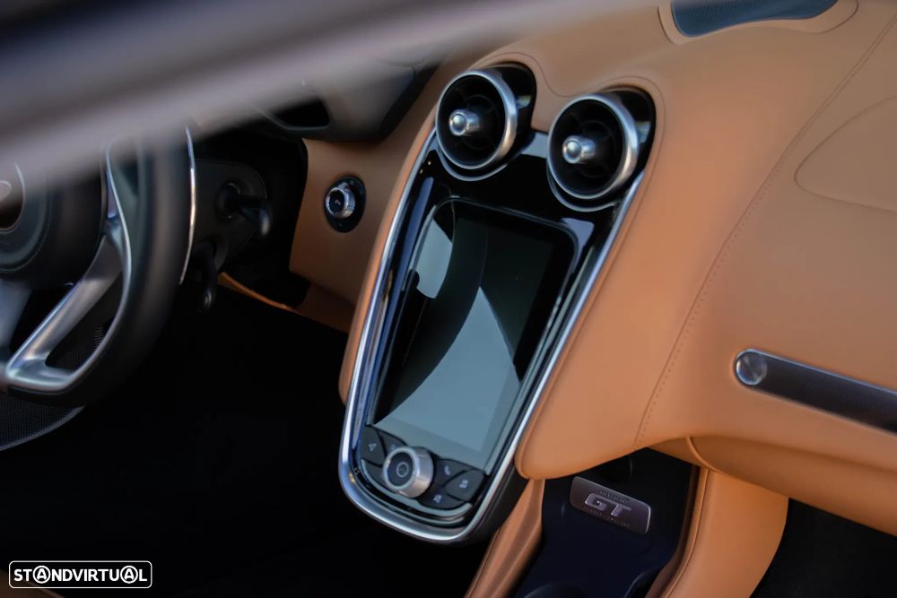 McLaren GT - 40
