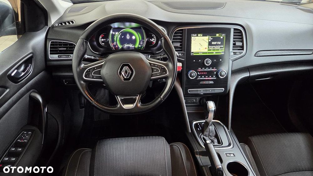 Renault Megane 1.5 Blue dCi Techno EDC - 11