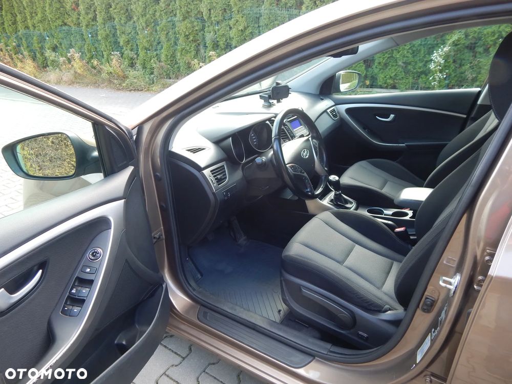 Hyundai i30 1.6 CRDi Comfort - 18
