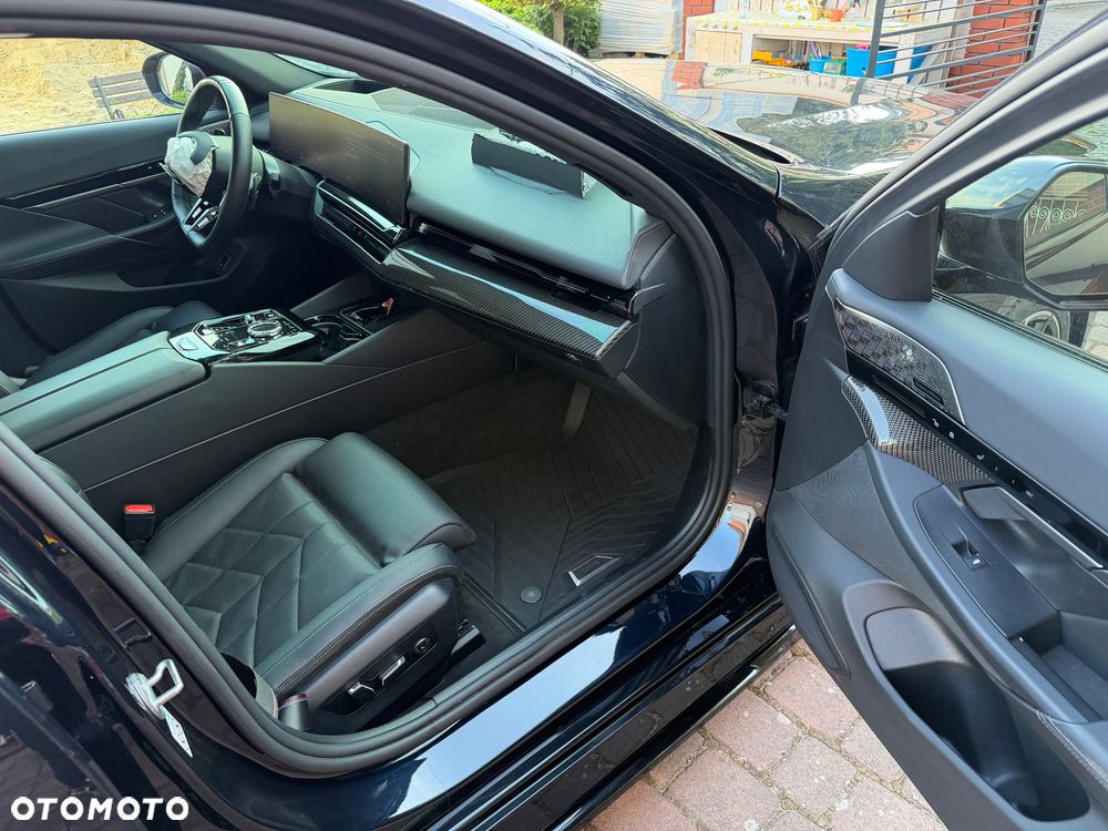 BMW Seria 5 520d xDrive mHEV M Sport - 13