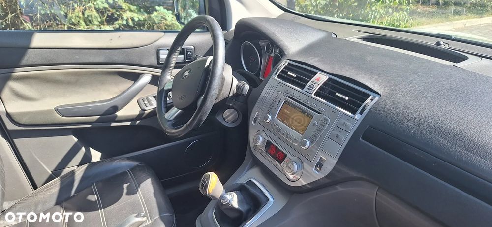 Ford Kuga 2.0 TDCi Titanium - 28