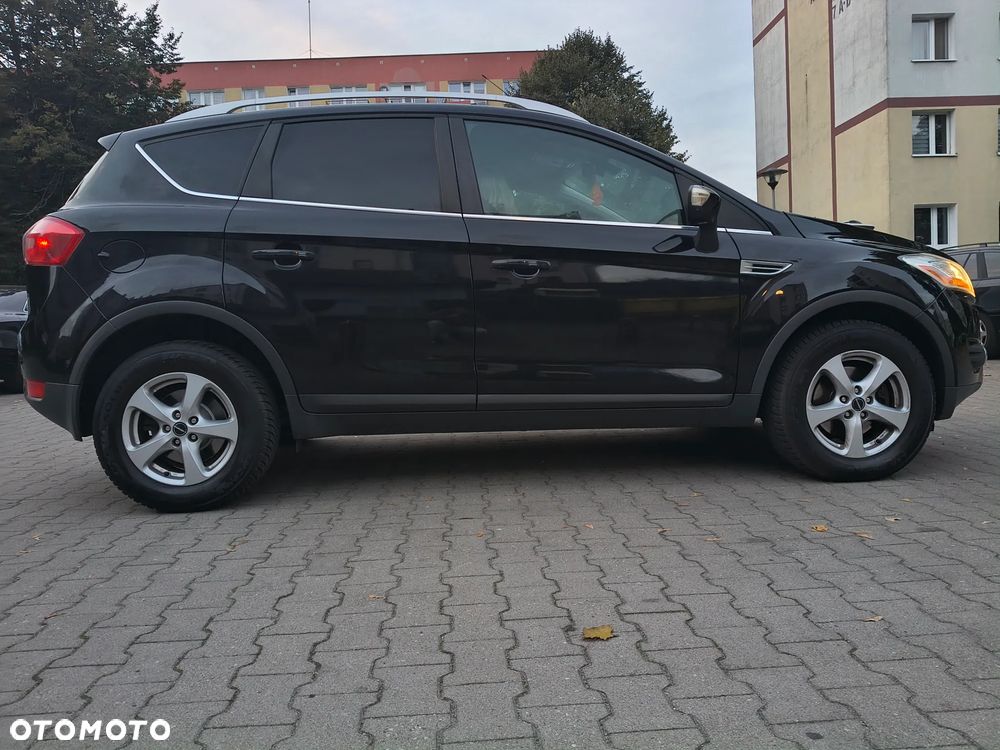 Ford Kuga 2.0 TDCi 2x4 Titanium - 31